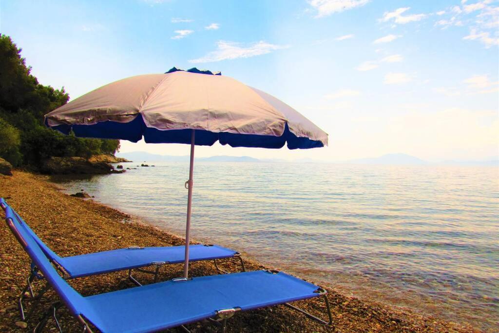 Christie'S Ground Floor Apartment By The Sea Като Гатзея Екстериор снимка